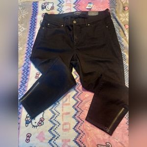 TORRID BLACK JEANS
